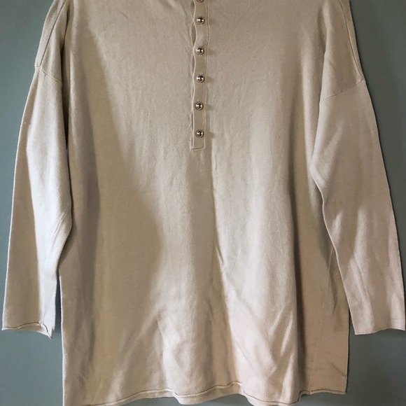 Miss Morena sweater with buttons down the back - Picture 5 of 5